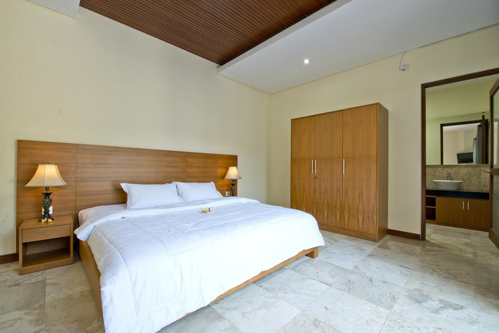 Seminyak Villa Room photo